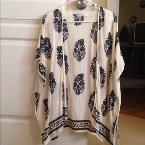 Black and white kimono